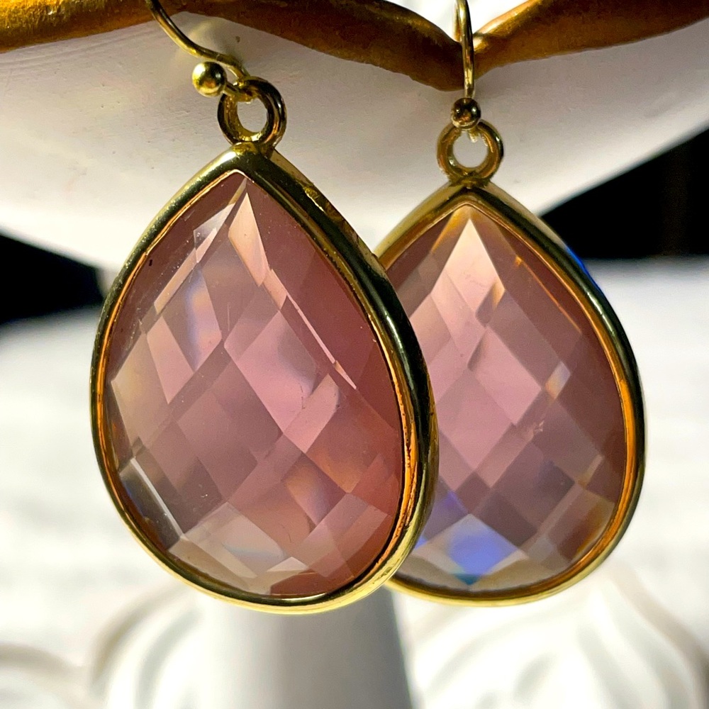 Tear drop lavender gold tone earrings